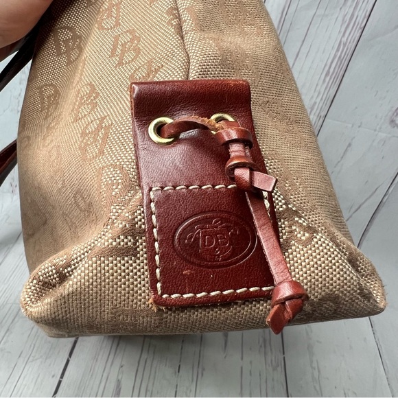 Dooney & Bourke Vintage Classic Logo Shoulder Bag Signature DB - Picture 7 of 15